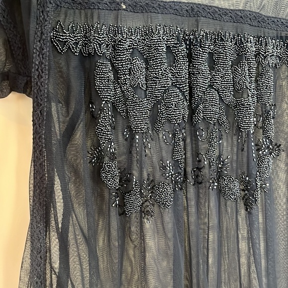 Willow & Clay sheer embellished navy top size medium - Picture 2 of 9